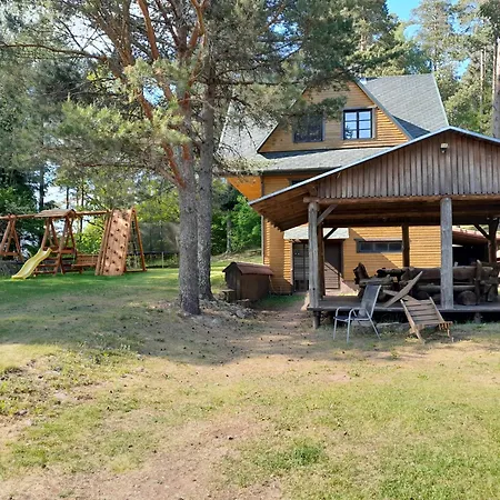 Kabi Holiday Homes * Ainja